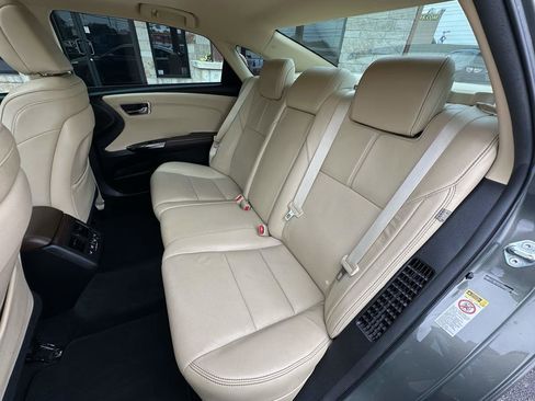 Used 2013 Toyota Avalon Limited FWD image 6