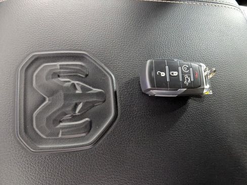 Used 2023 RAM 1500 Laramie AWD/4WD image 28