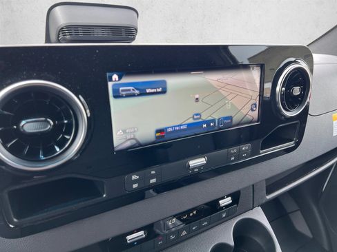 New 2025 Mercedes-Benz eSprinter 170 Cargo image 14