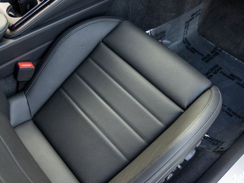 Certified 2024 Porsche Panamera 4 image 46