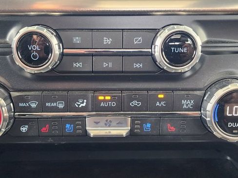 Used 2021 Ford F150 King Ranch w/ Equipment Group 601A High AWD/4WD image 39