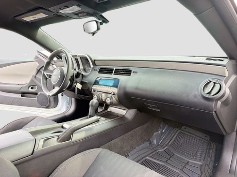 Used 2011 Chevrolet Camaro LS w/ Bluetooth Package RWD image 4