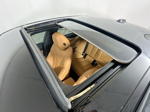 Used 2023 BMW i4 eDrive35 RWD image 26