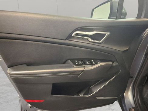 Used 2024 Kia Sportage EX FWD image 23