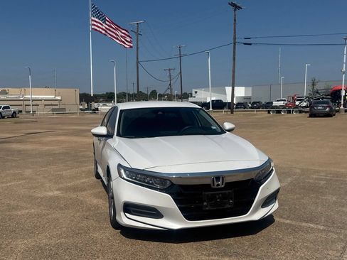 Used 2019 Honda Accord LX image 3