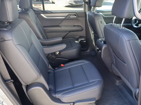 Used 2024 GMC Acadia Elevation w/ Black Edition image 35