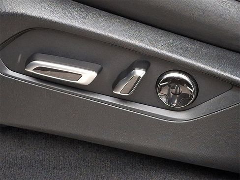 Used 2025 Acura MDX w/ Technology Package image 34