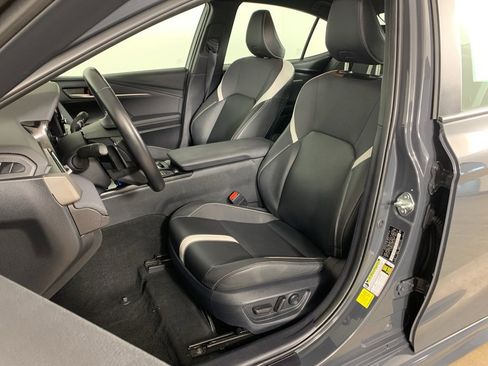 Used 2025 Toyota Camry SE image 28