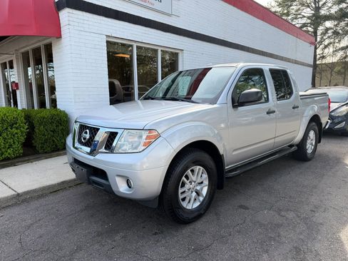 Used 2018 Nissan Frontier SV w/ Value Truck Package image 2