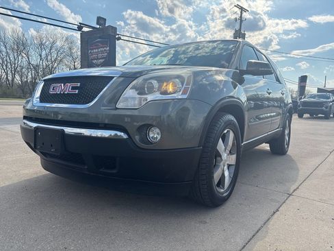 Used 2011 GMC Acadia SLT image 2