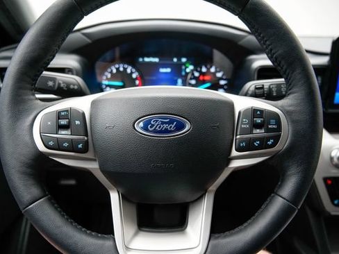 Used 2024 Ford Explorer XLT w/ Equipment Group 202A AWD/4WD image 11