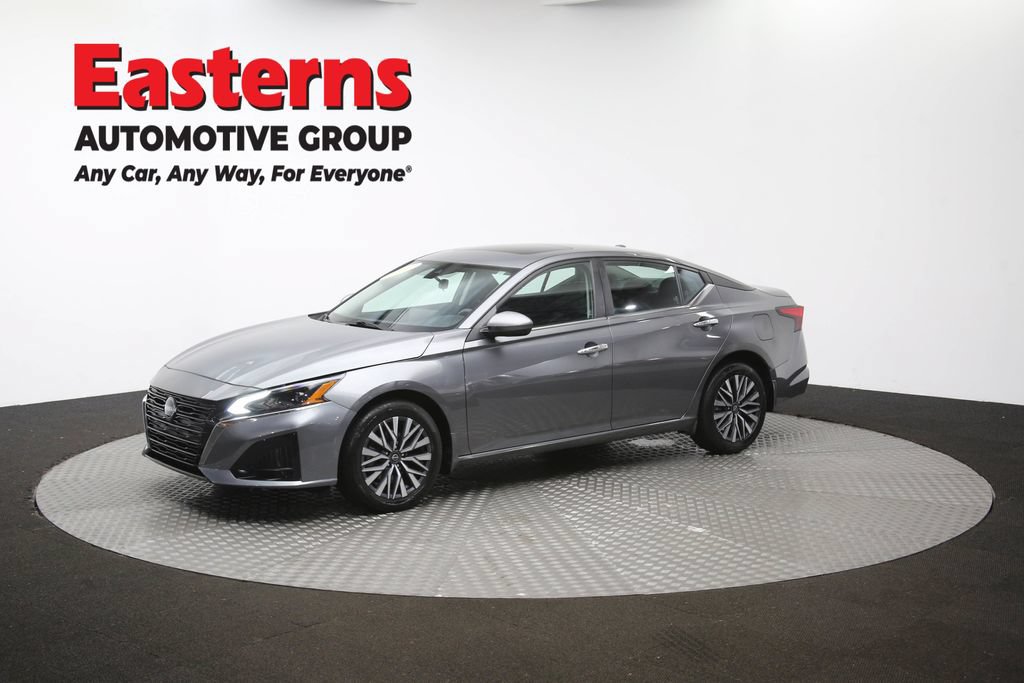 Used 2023 Nissan Altima 2.5 SV w/ SV Premium Package AWD/4WD image 59