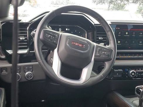 Used 2023 GMC Sierra 1500 SLT w/ SLT Premium Plus Package AWD/4WD image 11