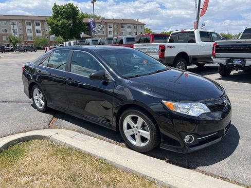 Used 2012 Toyota Camry SE FWD image 6