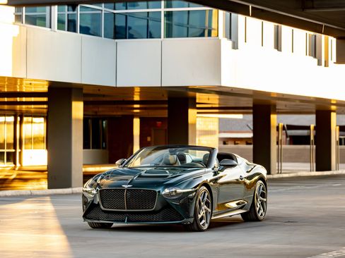 Used 2022 Bentley Other Bentley Models image 4