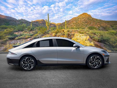 Used 2023 Hyundai Ioniq 6 SEL RWD image 3