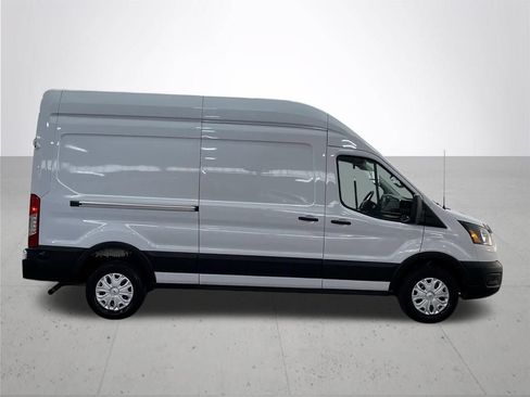 Used 2025 Ford Transit 250 148 High Roof RWD image 9
