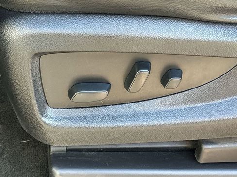 Used 2018 GMC Sierra 1500 SLE w/ SLE Value Package image 17