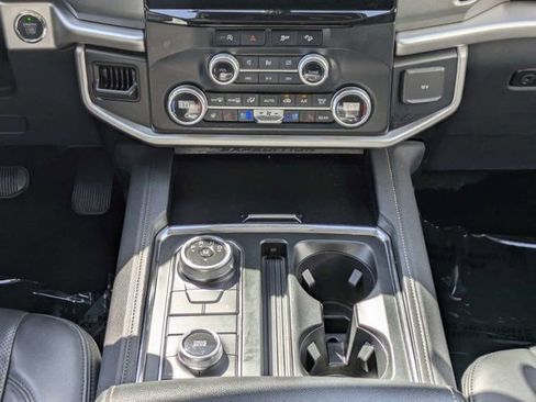 Used 2024 Ford Expedition Max XLT AWD/4WD image 21