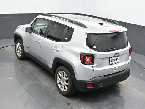 Used 2020 Jeep Renegade Latitude FWD image 20