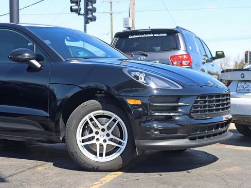 Used 2020 Porsche Macan image 3