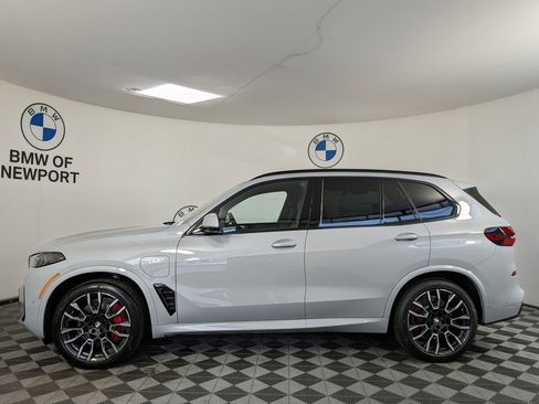 New 2026 BMW X5 xDrive50e w/ M Sport Package AWD/4WD image 9