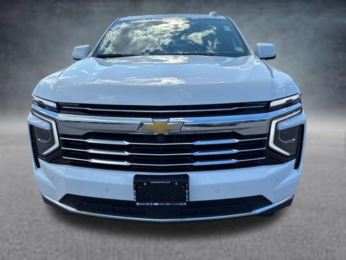 Used 2025 Chevrolet Tahoe LT AWD/4WD image 2