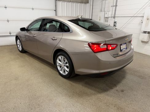Used 2025 Chevrolet Malibu LT FWD image 7