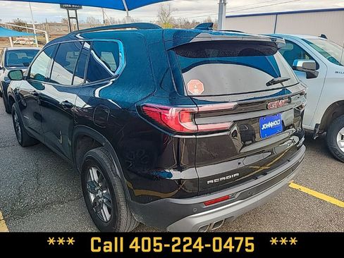 Used 2025 GMC Acadia Elevation image 8
