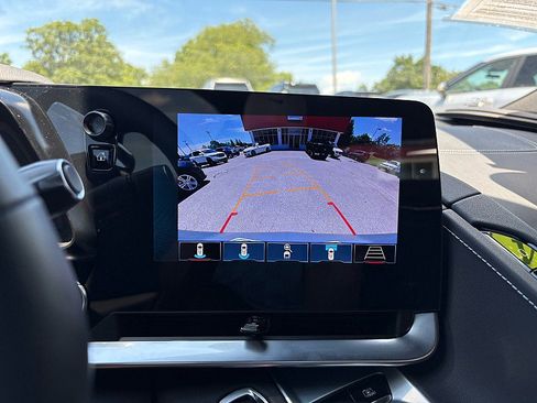 Used 2024 Chevrolet Corvette Stingray 2LT w/ Z51 Performance Package image 17