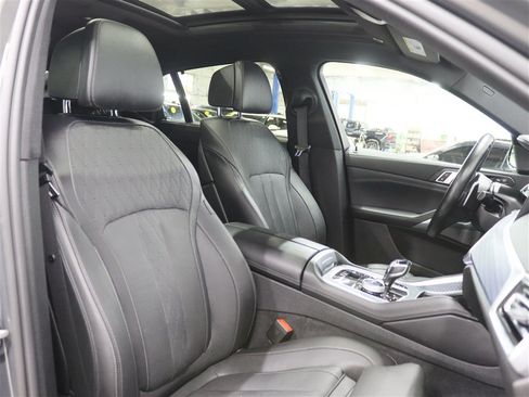 Used 2021 BMW X6 M50i w/ Executive Package AWD/4WD image 32