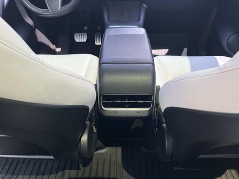 Used 2021 Tesla Model Y Performance AWD/4WD image 17