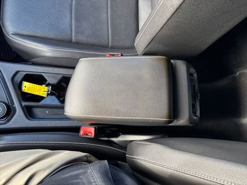 Certified 2021 Volkswagen Tiguan SE R-Line image 28