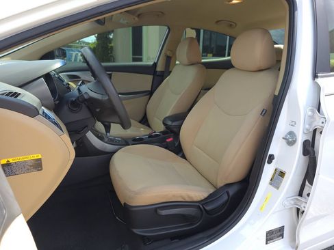Used 2013 Hyundai Elantra GLS w/ Preferred Pkg FWD image 13