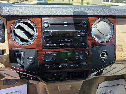 Used 2008 Ford F350 Lariat image 14