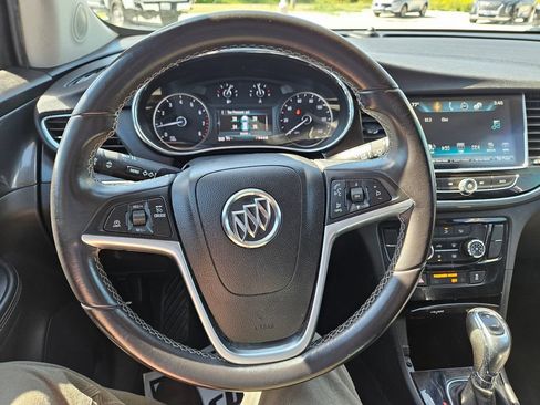 Used 2021 Buick Encore Preferred FWD image 11