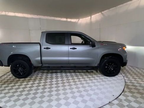 Used 2025 Chevrolet Silverado 1500 LT Trail Boss w/ Convenience Package II image 4