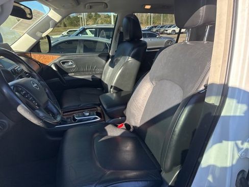 Used 2021 Nissan Armada SL w/ Captain's Chairs Package image 19