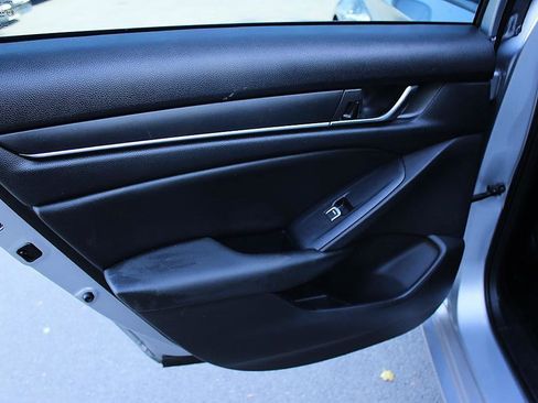Used 2019 Honda Accord LX image 14