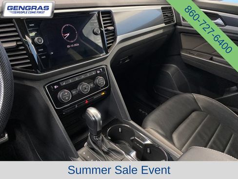 Used 2023 Volkswagen Atlas SEL Premium AWD/4WD image 16