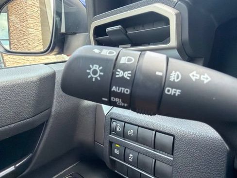 Used 2025 Toyota Tacoma SR5 AWD/4WD image 24