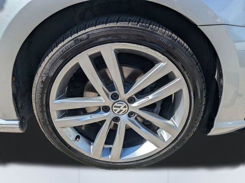 Used 2017 Volkswagen Passat 1.8T R-Line FWD image 11