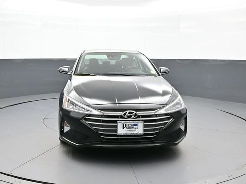 Used 2019 Hyundai Elantra Limited w/ Cargo Package image 2