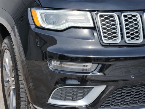 Used 2021 Jeep Grand Cherokee Summit AWD/4WD image 10