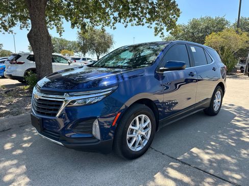 Used 2022 Chevrolet Equinox LT FWD image 3