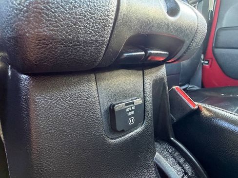 Used 2012 Jeep Wrangler Sahara w/ Dual Top Group AWD/4WD image 33