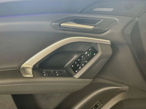 Used 2025 Audi Q5 Premium Plus AWD/4WD image 18