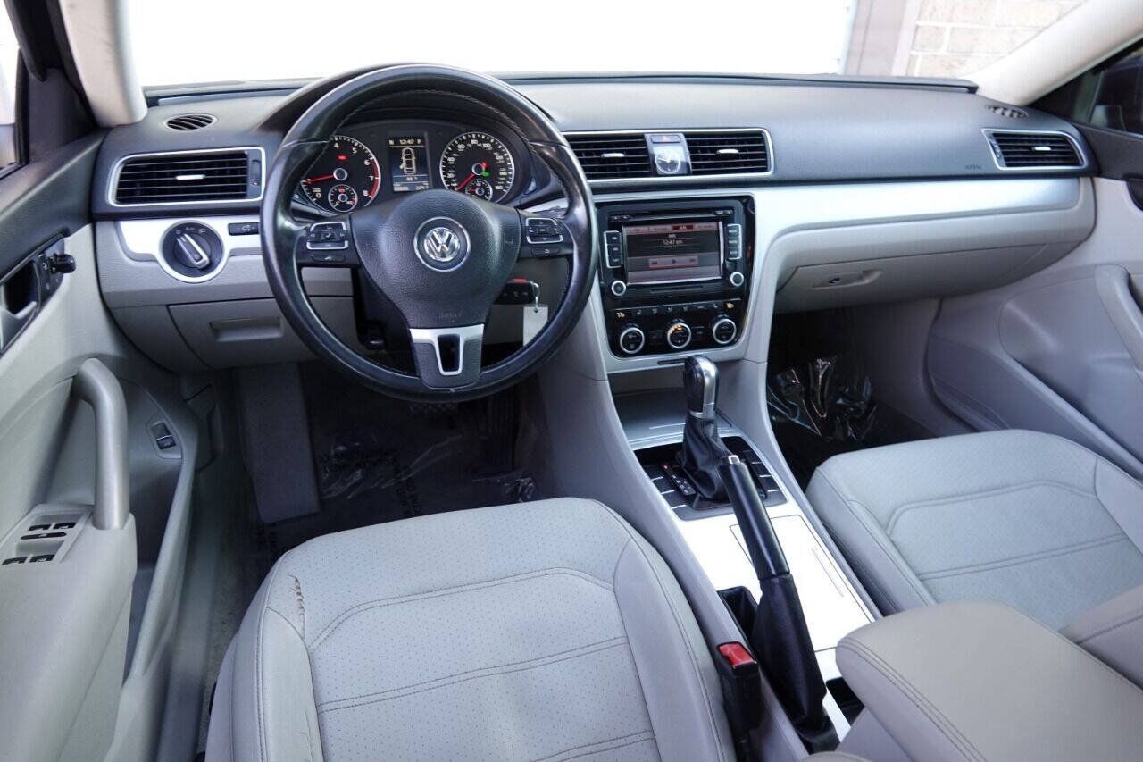 Used 2012 Volkswagen Passat 2.5 SE FWD image 74