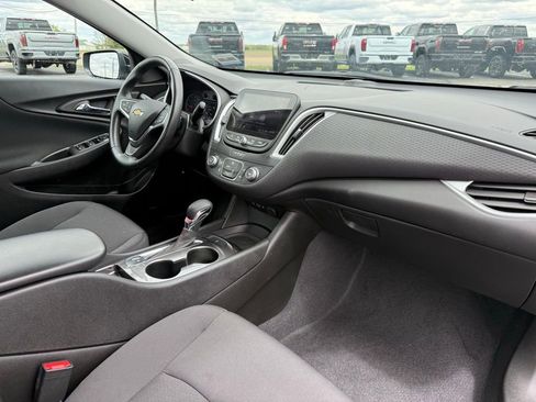 Used 2022 Chevrolet Malibu RS FWD image 25