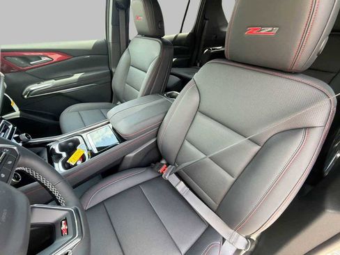 New 2026 Chevrolet Traverse Z71 w/ Driver Confidence Package AWD/4WD image 18